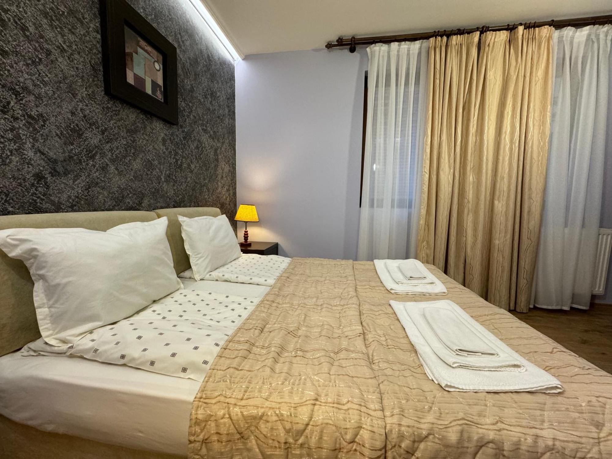 Family Hotel Eterno Tsigov Chark Extérieur photo