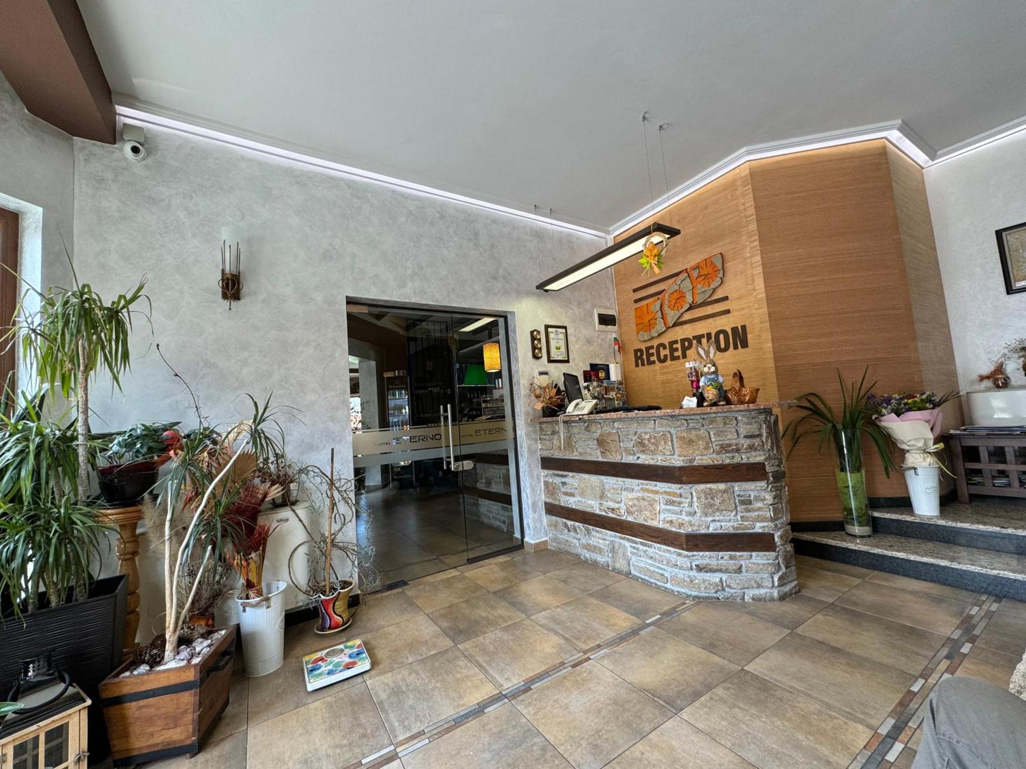 Family Hotel Eterno Tsigov Chark Extérieur photo